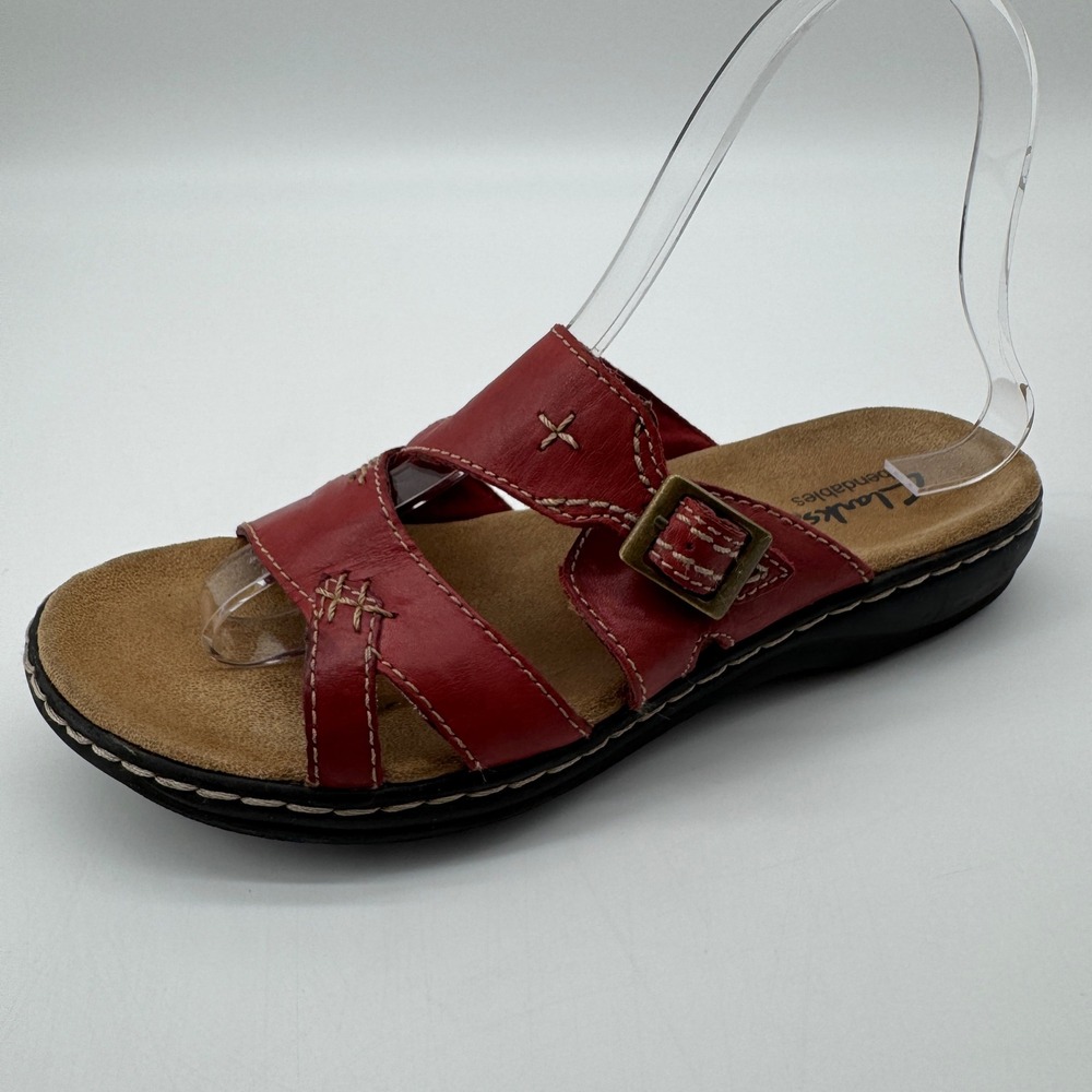 Clarks Bendables Leather Slide Sandals 8.5M Red Buckle Comfort Granola Crunchy